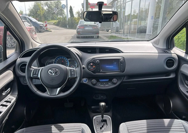 Toyota Yaris cena 46300 przebieg: 95160, rok produkcji 2014 z Poznań małe 232